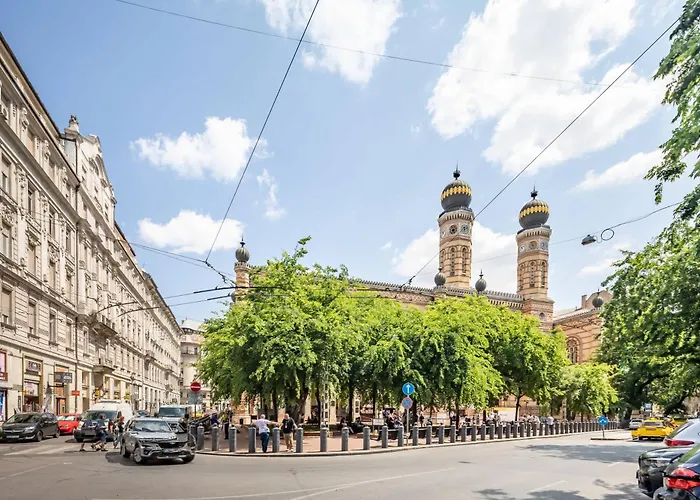 Apartment Super - Modern - New - Ac