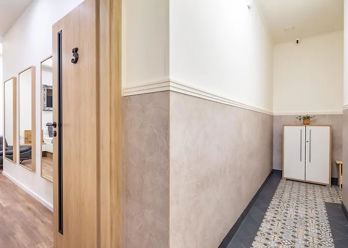 Apartment Super - Modern - New - Ac