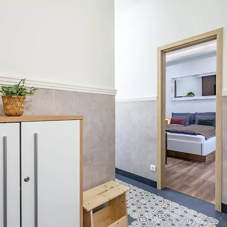 Super - Modern - New - Ac * Budapest