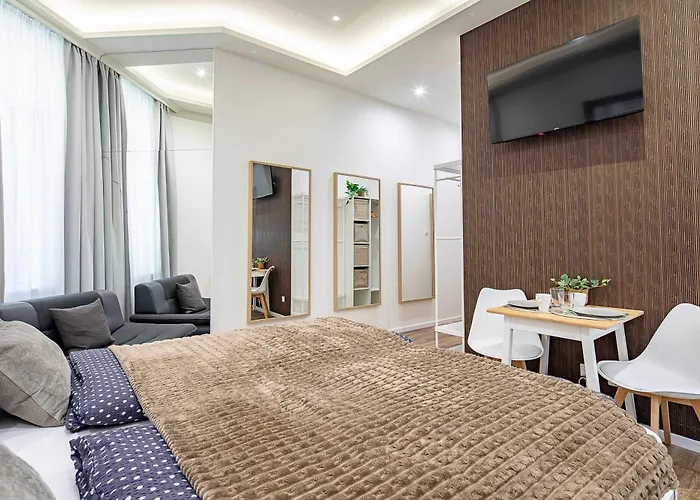 Super - Modern - New - Ac * Budapesta